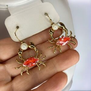 🍭5 for $20🍭 True To Form CZ Gold Faux Pearl Crab Drop Earrings CC